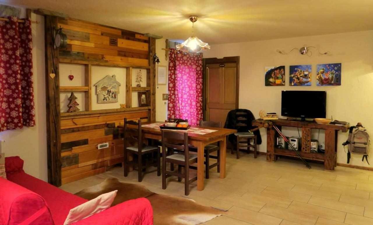 Romantica Suite Con Vasca Idromassaggio Aosta Kültér fotó